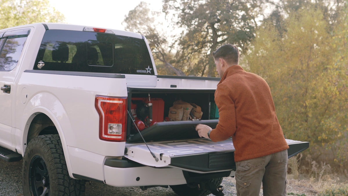 AeroBox™ AeroDynamic Rear Mount Truck Cargo Box Chrome Delete Kit